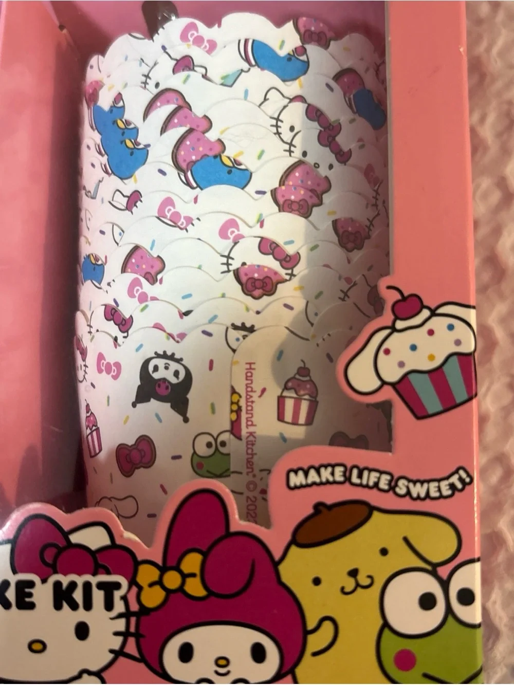 Hello Kitty And Friends Cafe 36 Piece Cupcake Kit